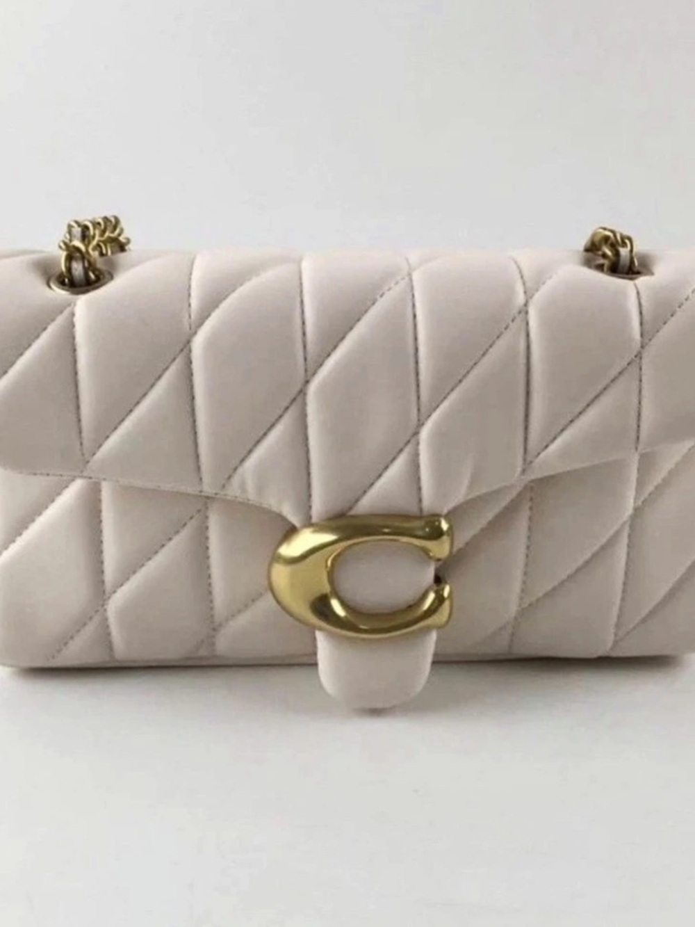 COACH Tabby Shoulder Bag 26 With Pillow Quilting Pillow Quilting White